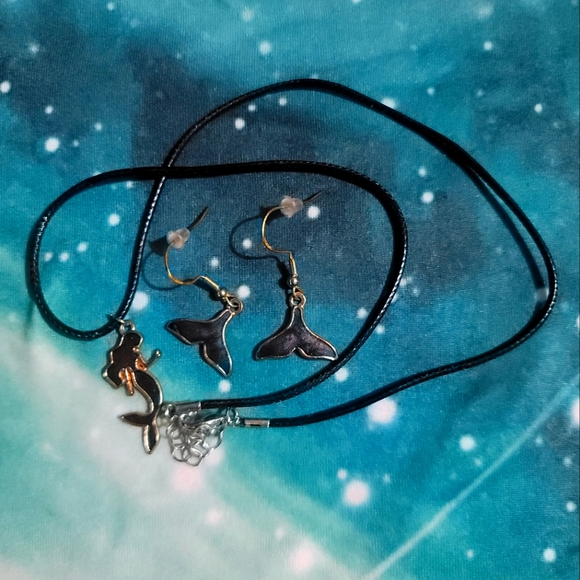 BLACK AND GOLD MERMAID JEWELRY SET - Picture 1 of 2